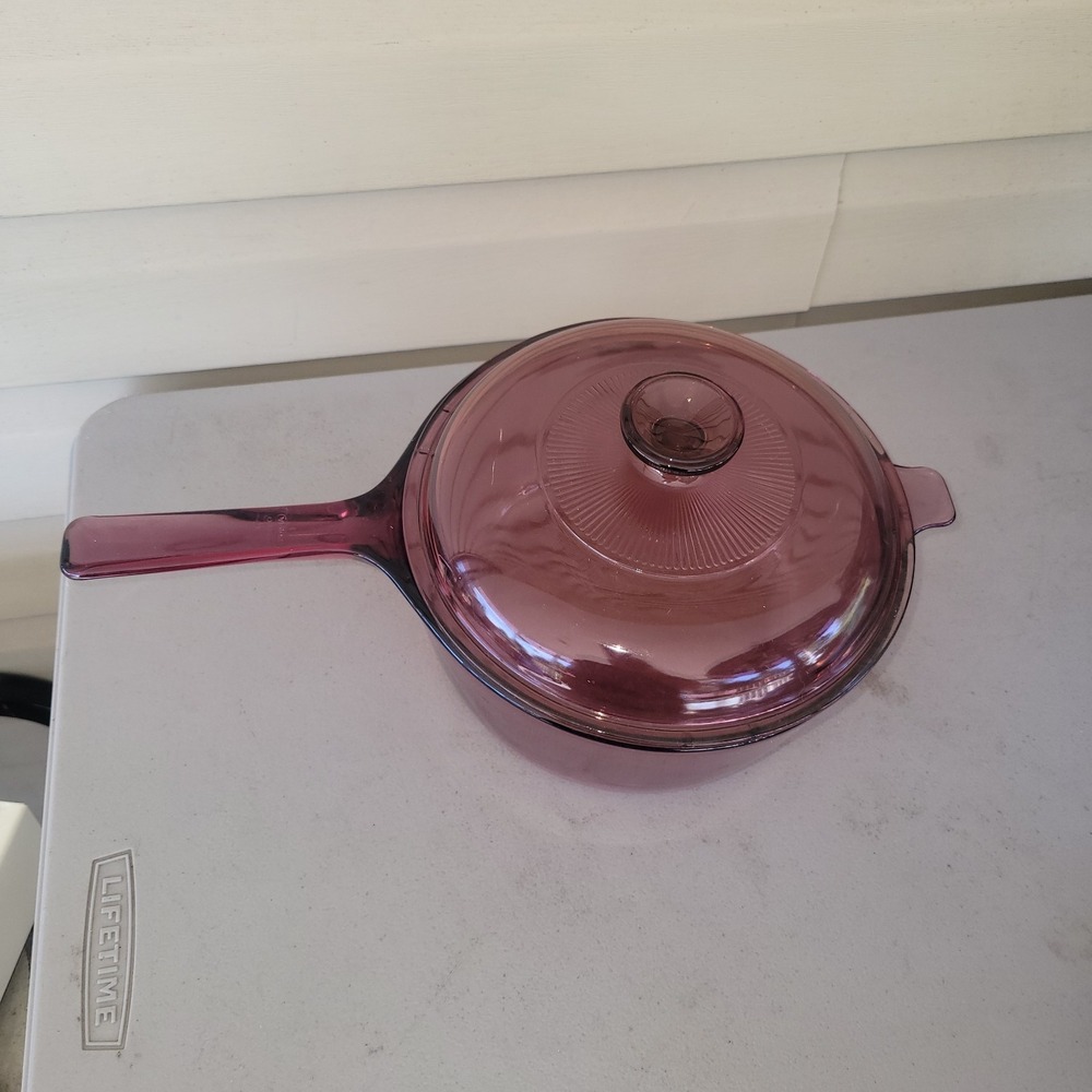 Vintage Corning Vision Ware 2.5 Liter Sauce Pan Cranberry w/ Lid Visionware - Picture 2 of 8
